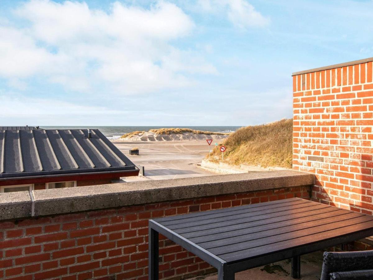 6 Person Holiday Home In Henne Henne Strand Esterno foto